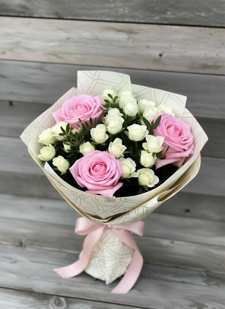Букет цветов из: Розы в Советской Краснодарского края