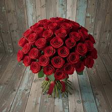 Букет 55 Красных роз Фридом #REPLACE_PRED# Советской Краснодарского края