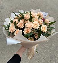 Букет Кремовые розы Латте в Советской Краснодарского края