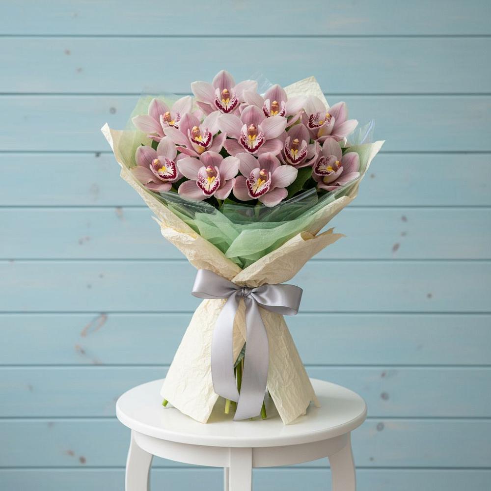 Букет цветов из: Орхидеи и Розы в Советской Краснодарского края