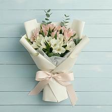 Букет цветов из:  Альстромерии в Советской Краснодарского края