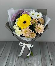 Букет цветов из:  Розы, Герберы и Хризантемы в Советской Краснодарского края