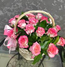 Цветочная композиция из Розы в корзине #REPLACE_PRED# Советской Краснодарского края