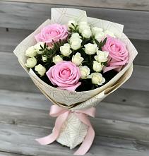 Букет цветов из:  Розы в Советской Краснодарского края