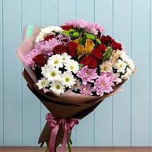 Букет цветов из:  Розы, Хризантемы и Альстромерии в Советской Краснодарского края