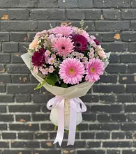 Букет цветов из:  Герберы и Хризантемы в Советской Краснодарского края