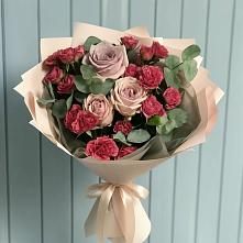 Букет цветов из:  Гвоздики и Розы в Советской Краснодарского края