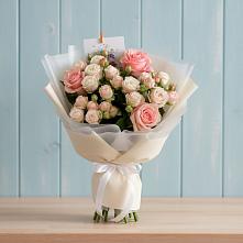 Букет цветов из:  Розы в Советской Краснодарского края