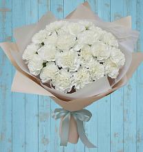 Букет цветов из:  Гвоздики в Советской Краснодарского края