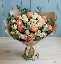 Букет цветов из:  Альстромерии и Розы в Советской Краснодарского края
